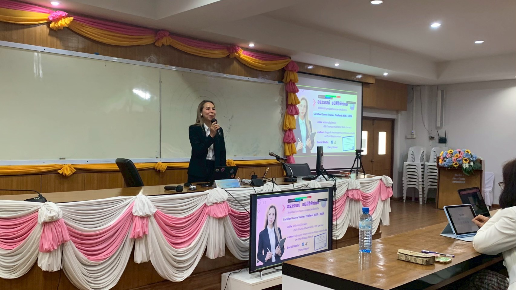 โครงการอบรมเชิงปฏิบัติการเพื่อพัฒนาสื่อเทคโนโลยีสารสนเทศและการทำงานให้มีประสิทธิภาพด้วยเครื่องมือ AI ใน Canva - รูปภาพ 5