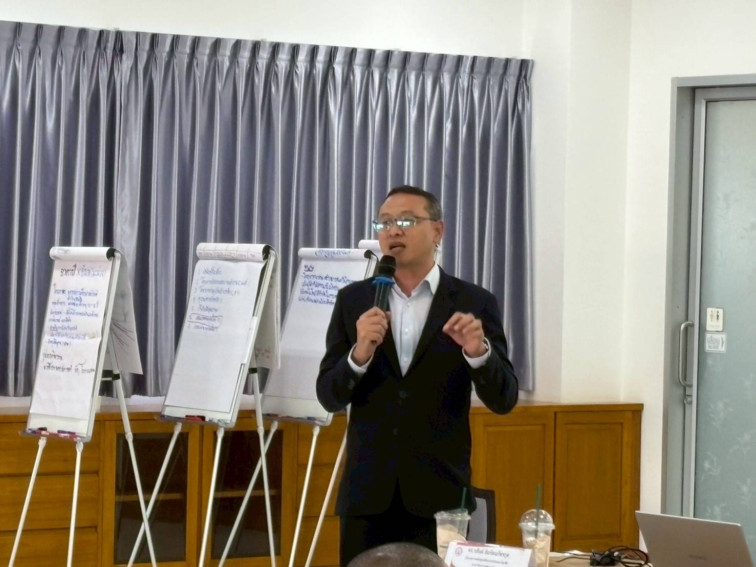 อาจารย์ประจำหลักสูตรได้รับเชิญบรรยายให้ความรู้โครงการอบรมพระธรรรทูตไปต่างประเทศ (ธรรมยุต) รุ่นที่ ๓๒ ประจำปี ๒๕๖๙