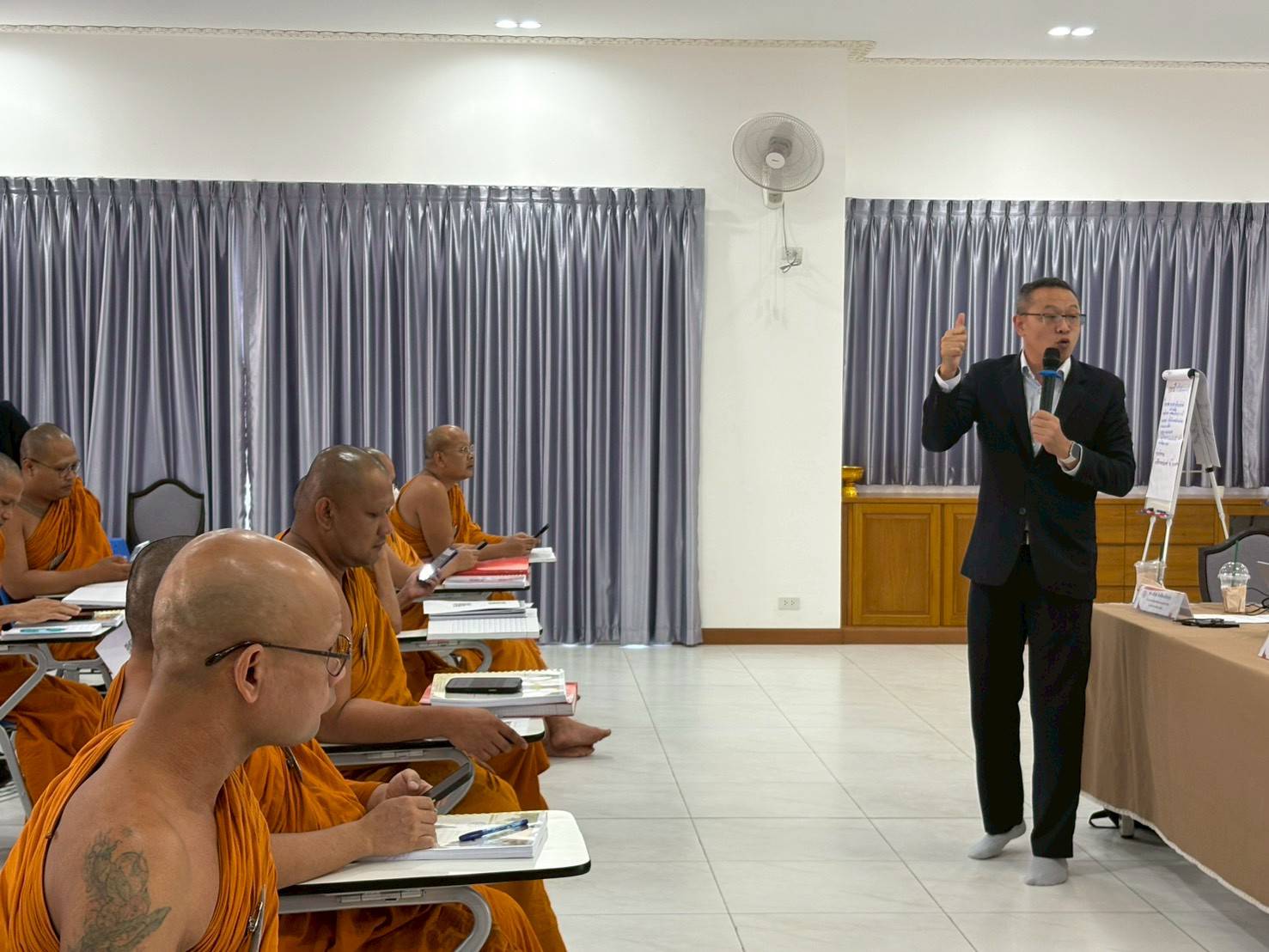 อาจารย์ประจำหลักสูตรได้รับเชิญบรรยายให้ความรู้โครงการอบรมพระธรรรทูตไปต่างประเทศ (ธรรมยุต) รุ่นที่ ๓๒ ประจำปี ๒๕๖๙ - รูปภาพ 4