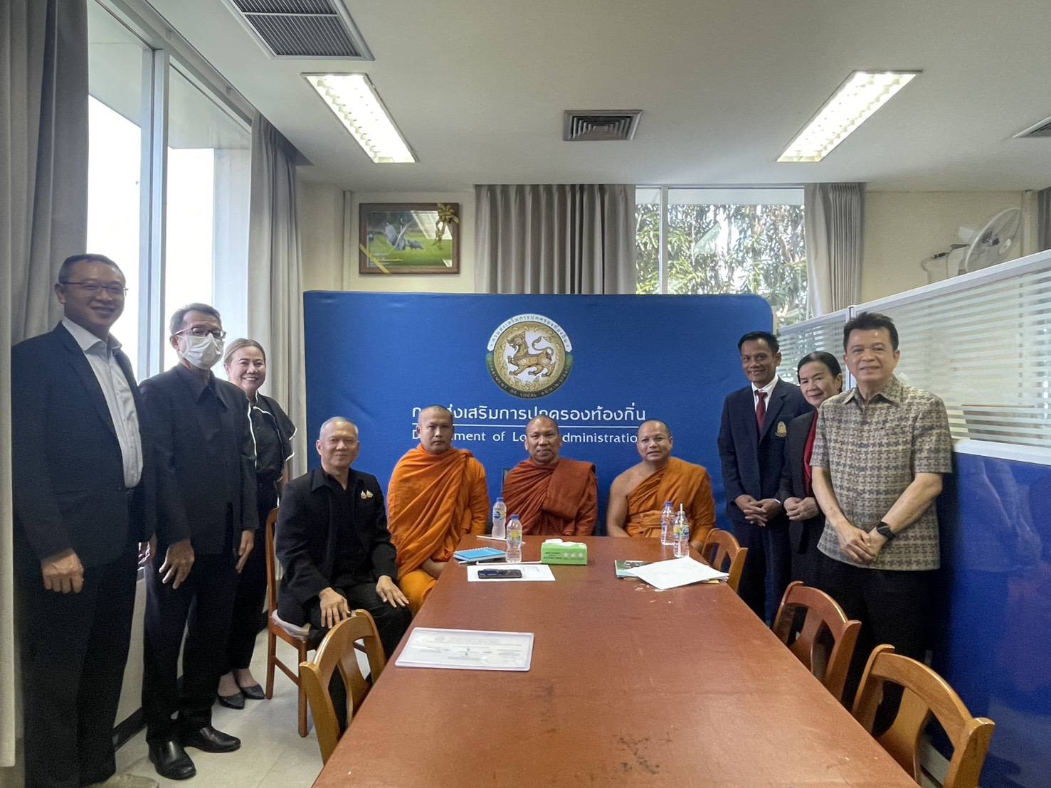 อาจารย์ประจำหลักสูตรร่วมประชุมหารือแนวทางการประชาสัมพันธ์หลักสูตรกับผู้บริหาสถาบันพัฒนาบุคลากรท้องถิ่น