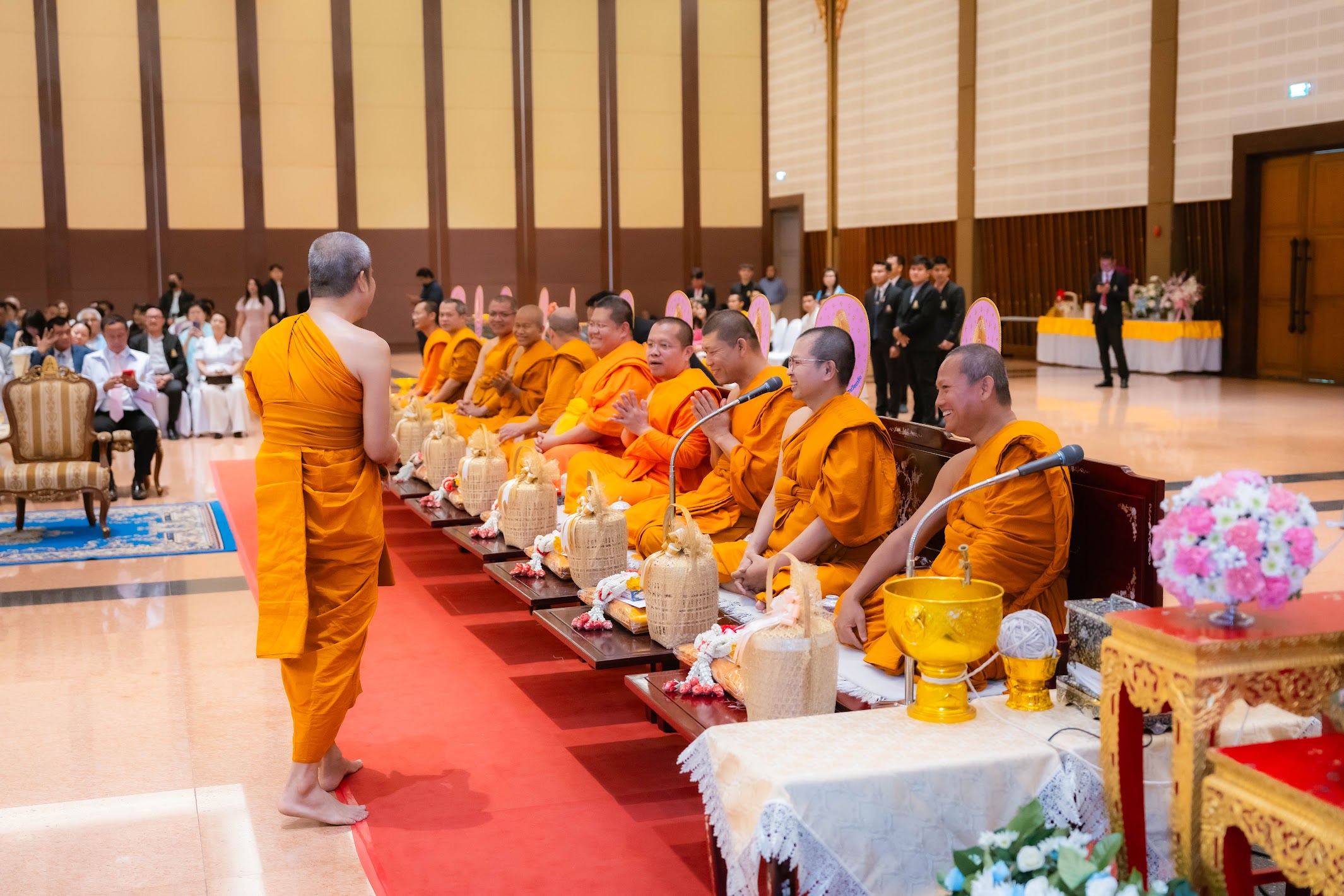 พิธีทำบุญวันคล้ายวันเกิด รศ.ดร.สุวรา นาคยศ - รูปภาพ 12