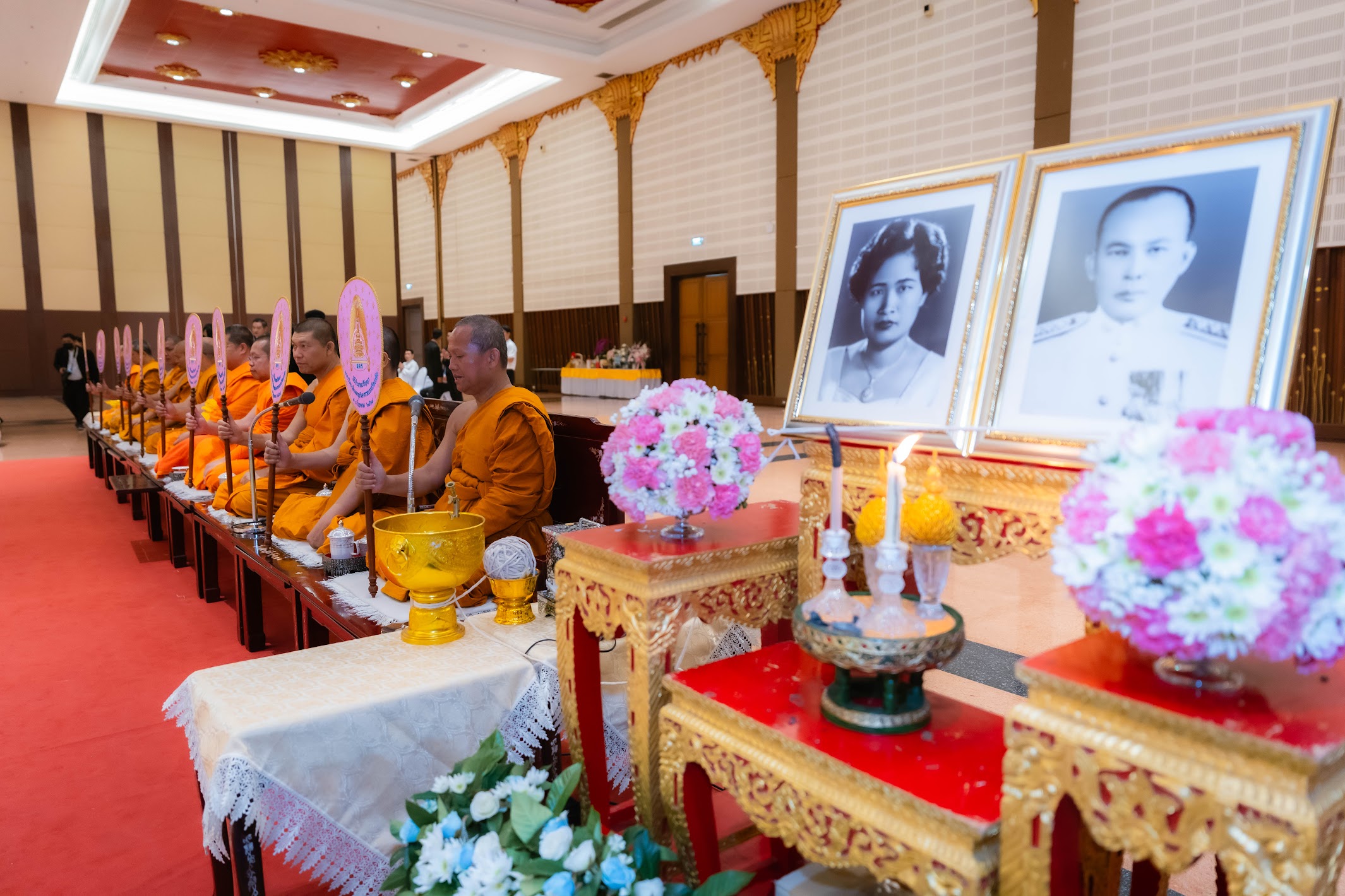 พิธีทำบุญวันคล้ายวันเกิด รศ.ดร.สุวรา นาคยศ - รูปภาพ 13