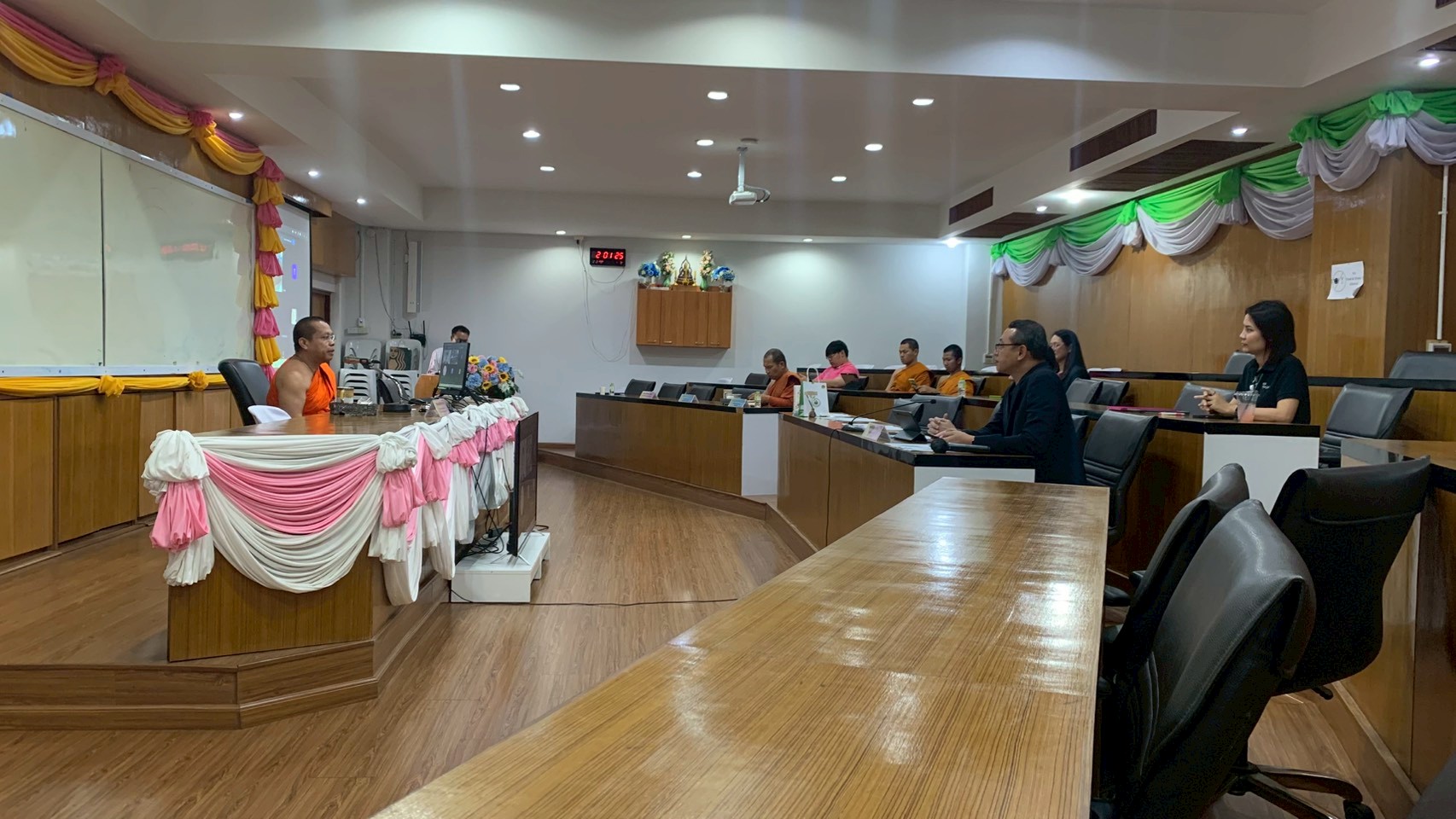 โครงการนำเสนอและรับฟังข้อเสนอแนะพิจารณา โครงการออมสินยุวพัฒน์รักษฺถิ่น มจร. ปี ๒๕๖๙ - รูปภาพ 12