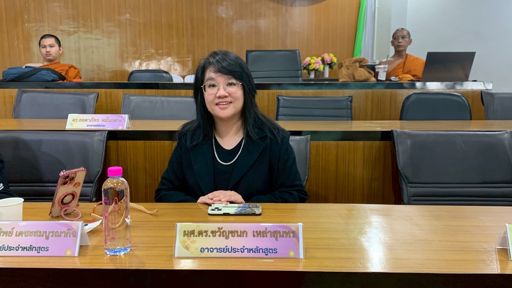 ฟังบรรยายพิเศษ หัวข้อ "การพัฒนาสังคมและสื่อสารภาพลักษณ์ ด้วยแนวคิด From Local สู่ เลอค่า" - รูปภาพ 4