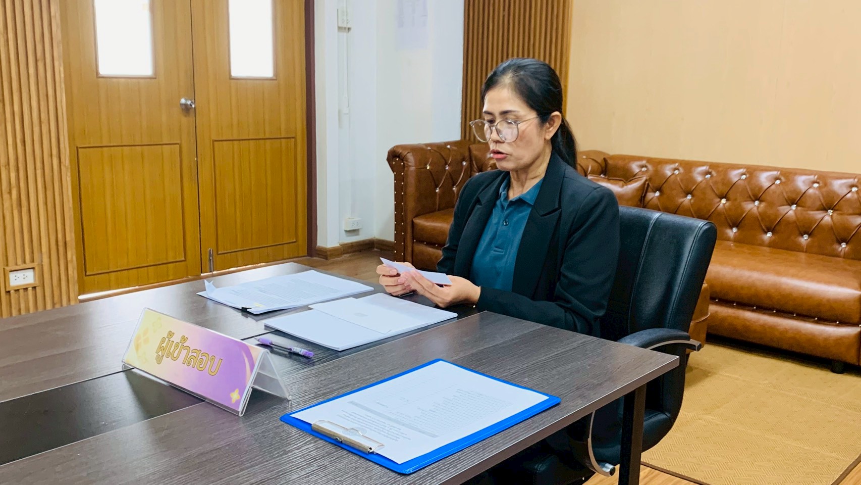 การสอบวัดคุณสมบัติ (Qualifying Examination: QE) ด้วยการสอบปากเปล่า (Oral) นิสิตหลักปรัชญาดุษฎีบัณฑิต สาขาวิชาการพัฒนาสังคม รุ่นที่ ๑๑   - รูปภาพ 10