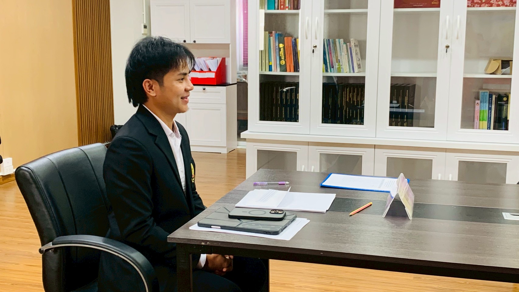 การสอบวัดคุณสมบัติ (Qualifying Examination: QE) ด้วยการสอบปากเปล่า (Oral) นิสิตหลักปรัชญาดุษฎีบัณฑิต สาขาวิชาการพัฒนาสังคม รุ่นที่ ๑๑   - รูปภาพ 12