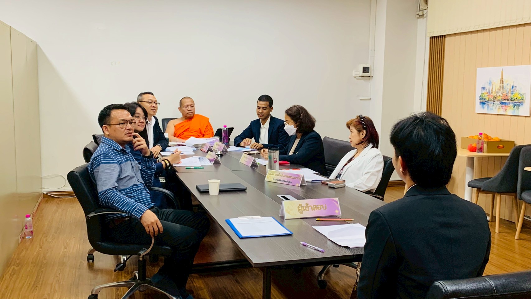 การสอบวัดคุณสมบัติ (Qualifying Examination: QE) ด้วยการสอบปากเปล่า (Oral) นิสิตหลักปรัชญาดุษฎีบัณฑิต สาขาวิชาการพัฒนาสังคม รุ่นที่ ๑๑   - รูปภาพ 13
