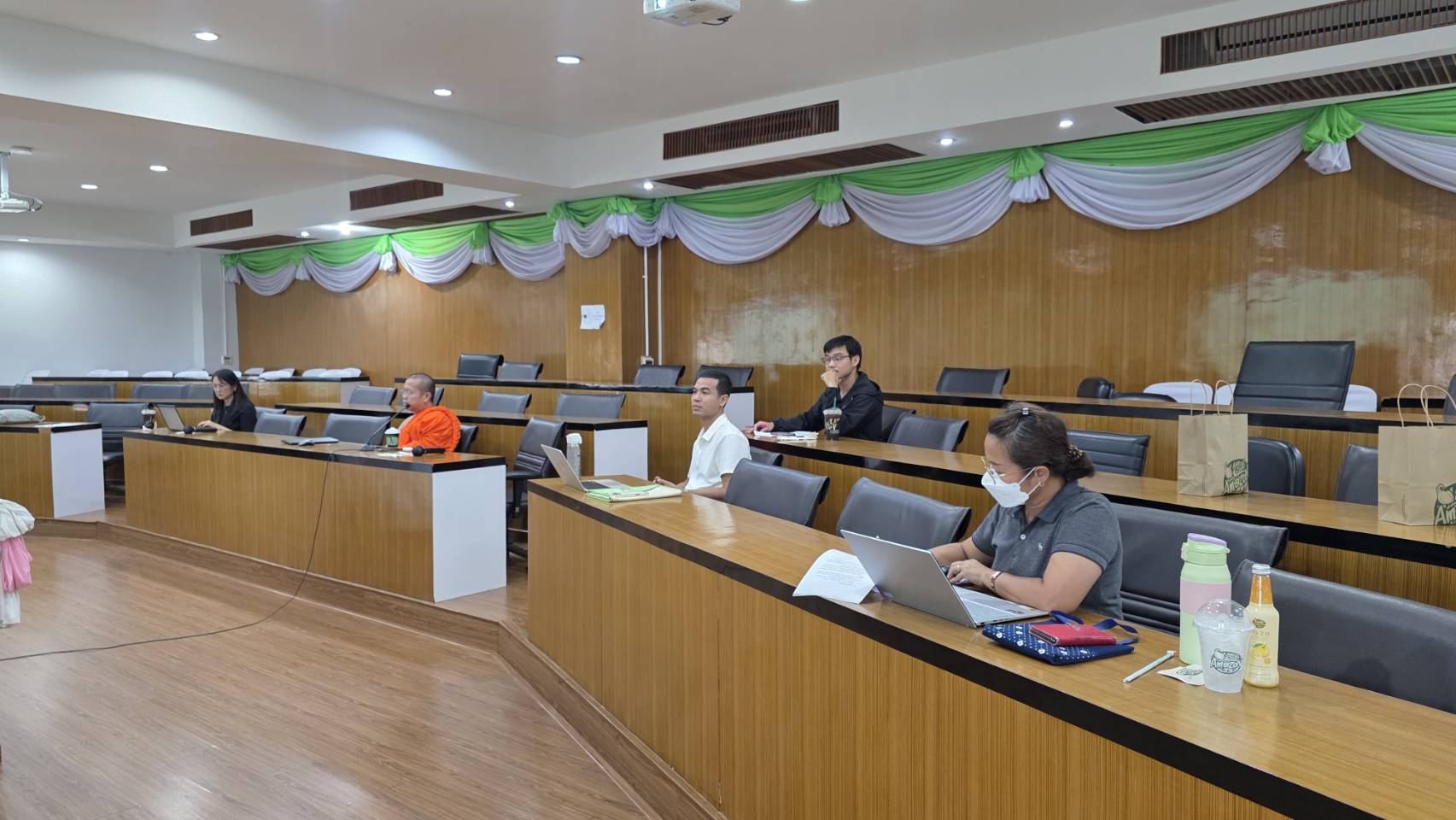 ประชุมเตรียมความพร้อมการจัดทำรายงานการประเมินตนเอง (SAR)  เพื่อรองรับการประเมินคุณภาพการศึกษาภายในระดับหลักสูตร ประจำปีการศึกษา ๒๕๖๘ - รูปภาพ 3